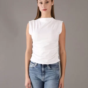 Blusa sin Mangas con Cuello Alto