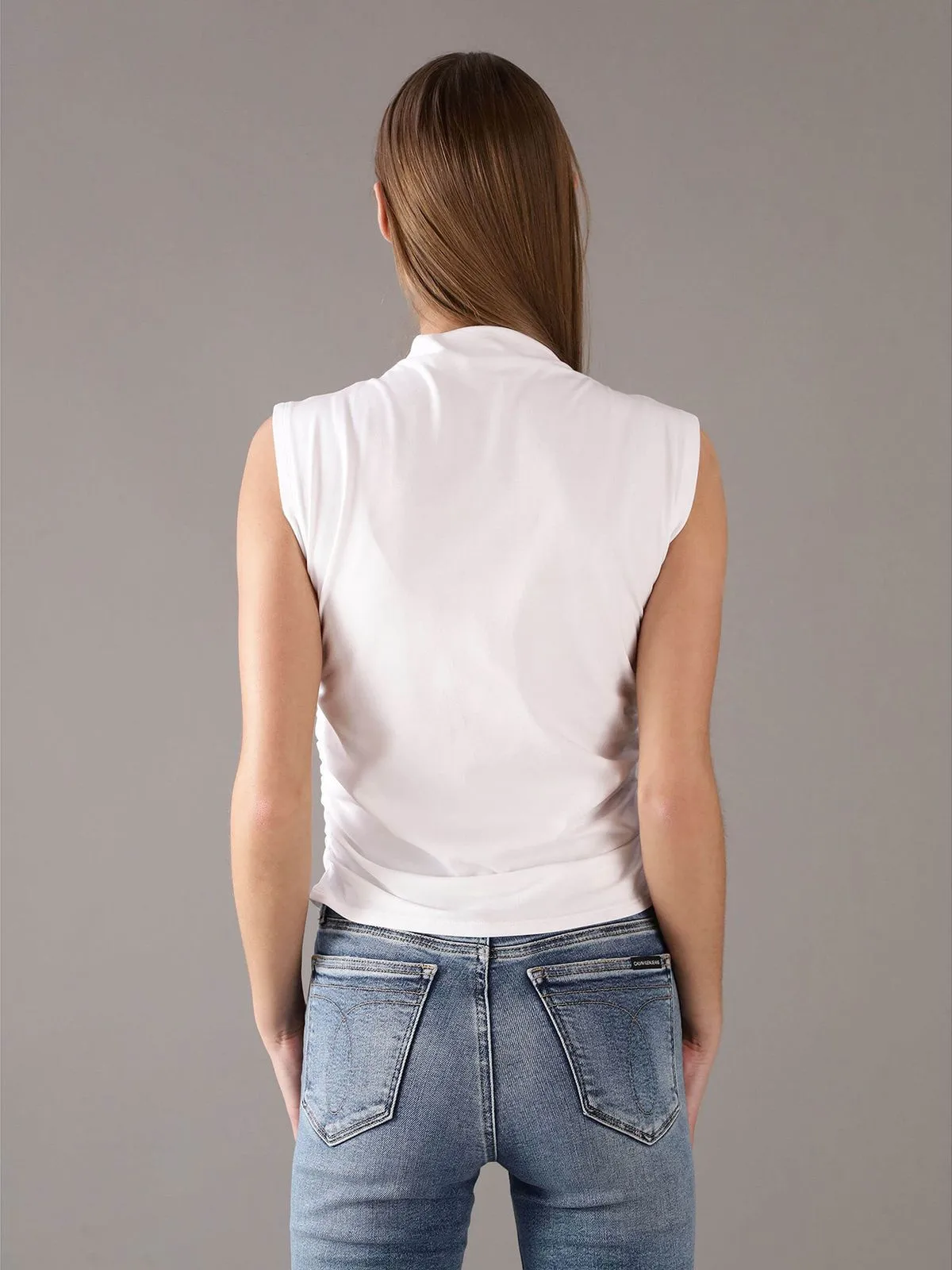 Blusa sin Mangas con Cuello Alto - Imagen 4