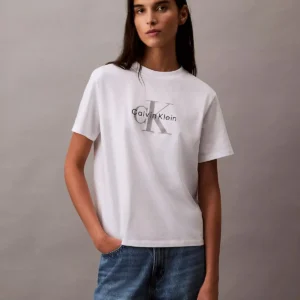 Polera Clásica con Monograma Estampado