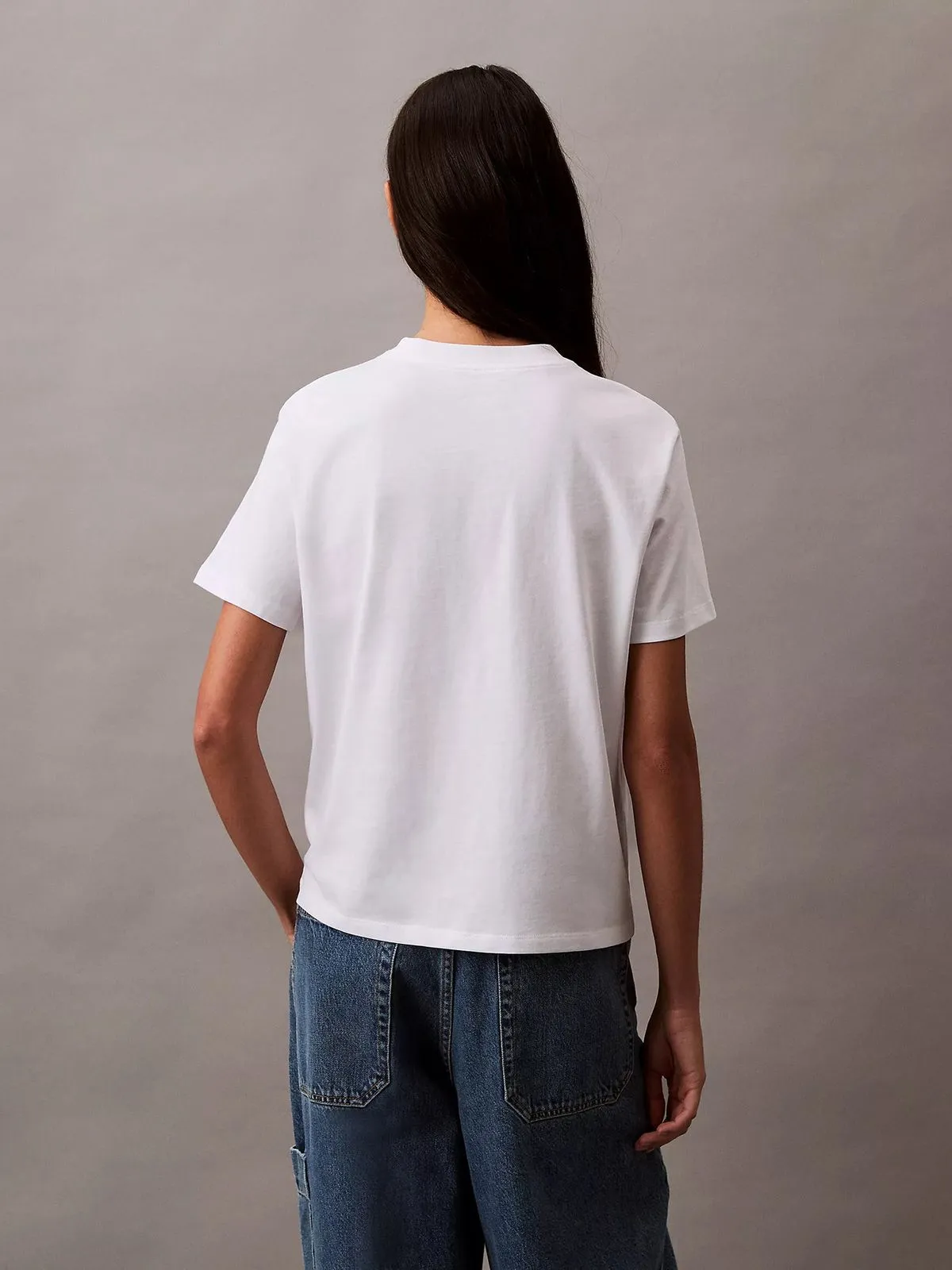 Polera Clásica con Monograma Estampado - Imagen 6